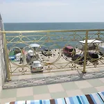 Апартаменти On Yuzhny Sklon *